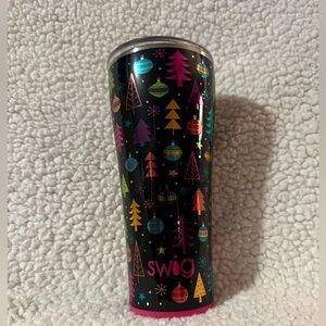 Merry and Bright 32 oz Swig Tumbler